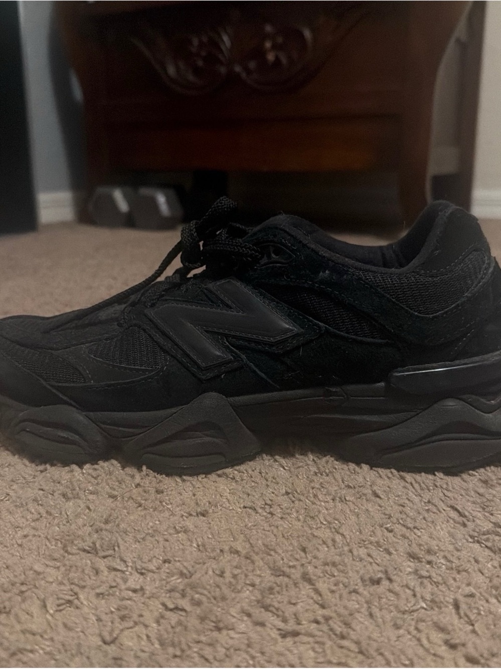 New Balance Men's Black Low-Top Athletic Sneaker